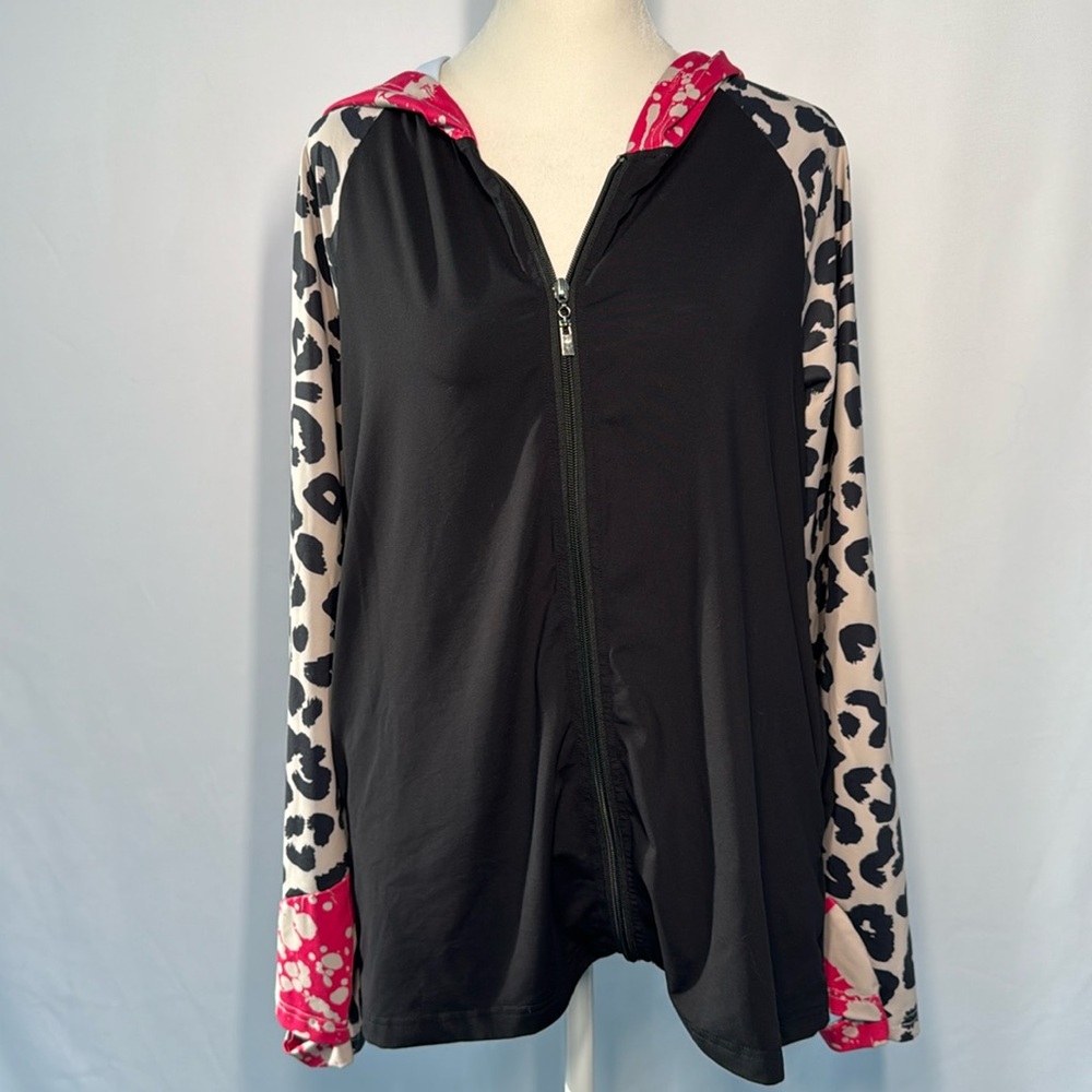❤️3/$30 Crazy Train Animal Leopard Print Sleeved Jacket